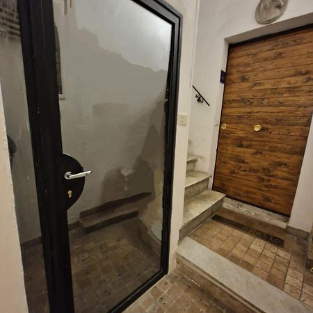 The Love Basement Apartment Рим Екстериор снимка