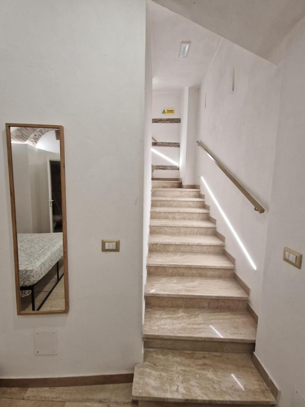 The Love Basement Apartment Рим Екстериор снимка